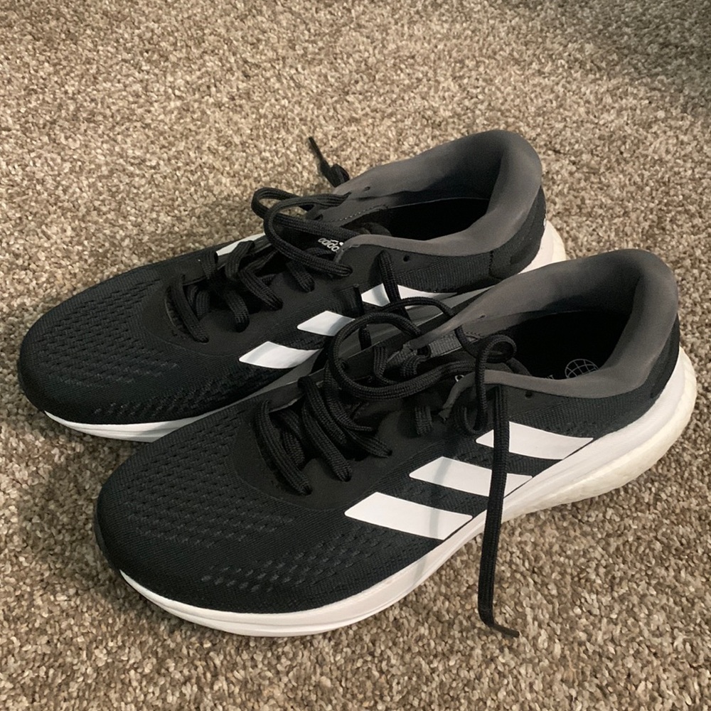 Mens Adidas Supernova black running shoes